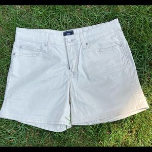 Gap shorts